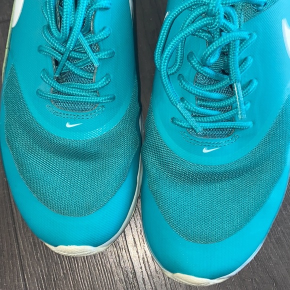 EUC Air max Thea Nikes - Picture 4 of 6